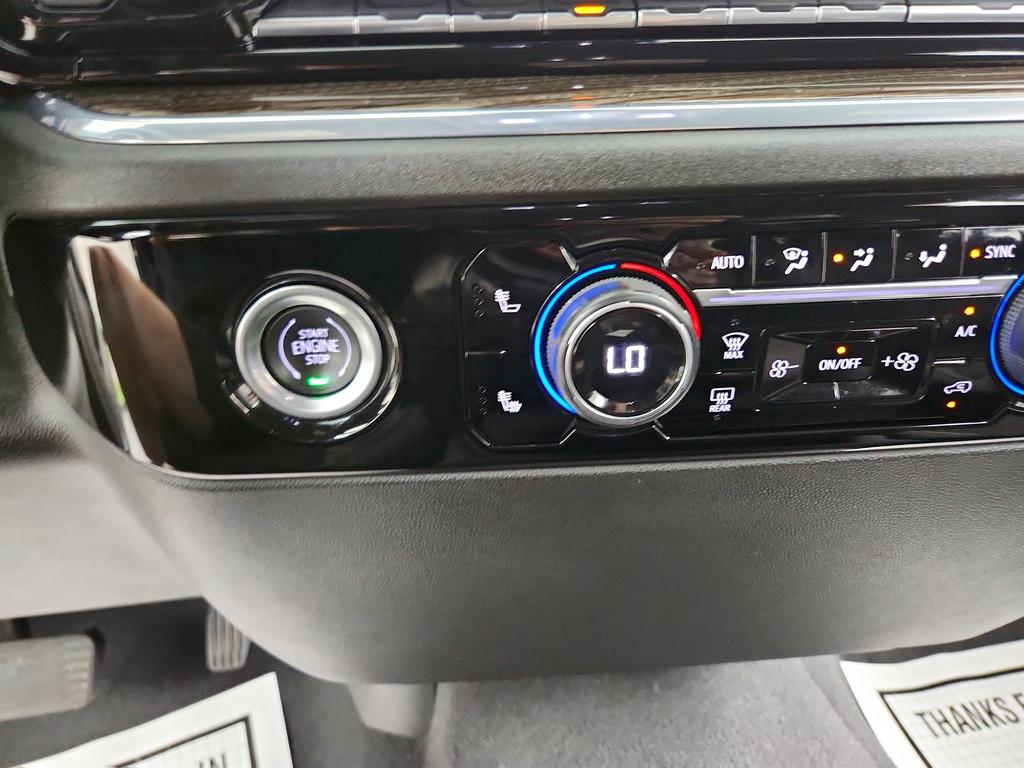 2024 Chevrolet Silverado 1500 RST photo