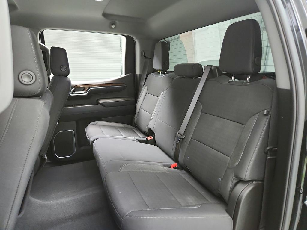 2024 Chevrolet Silverado 1500 RST photo