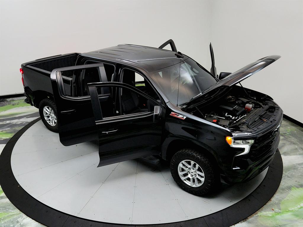 2024 Chevrolet Silverado 1500 RST photo