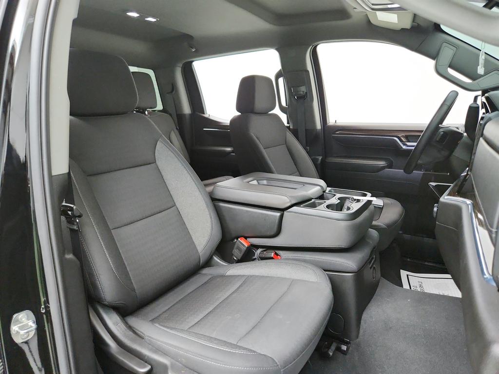 2024 Chevrolet Silverado 1500 RST photo