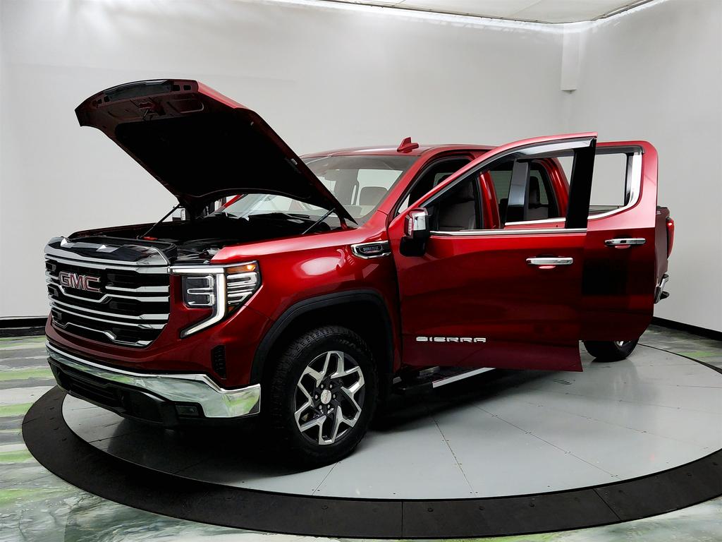 2022 GMC Sierra 1500 SLT photo