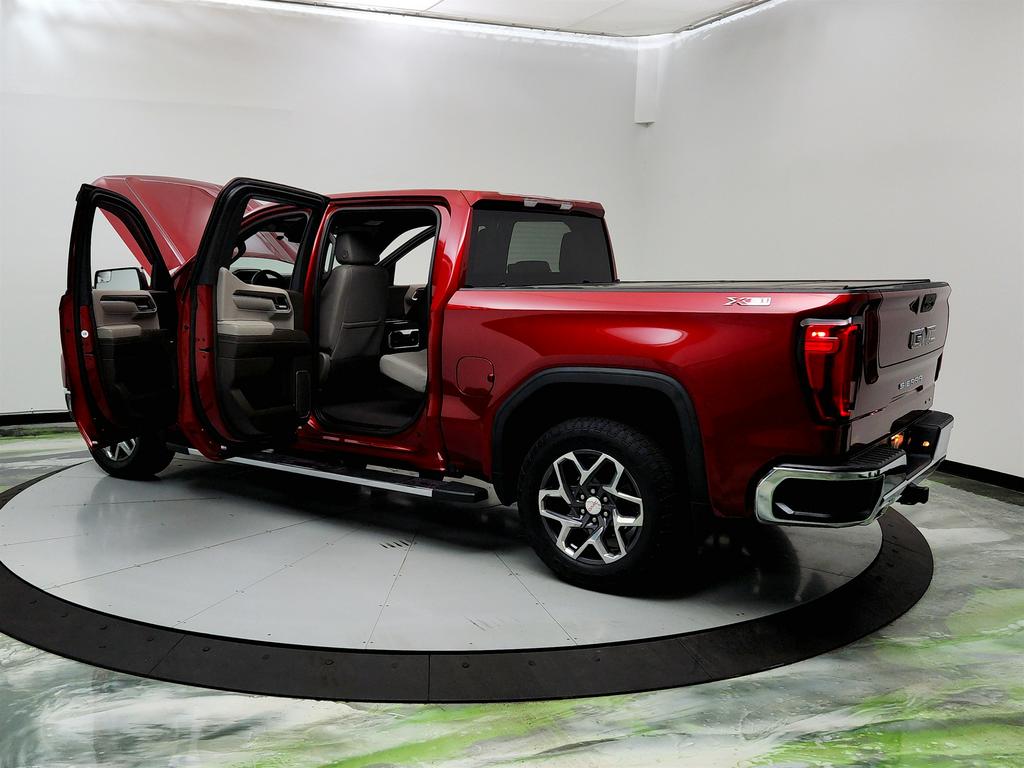 2022 GMC Sierra 1500 SLT photo