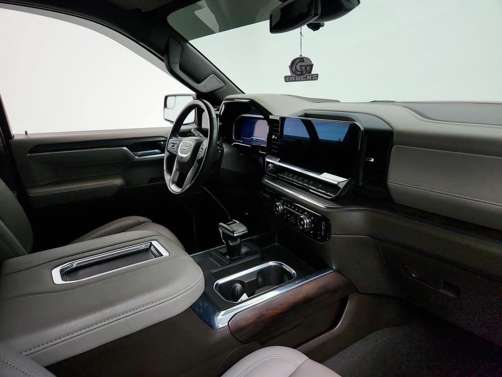 2022 GMC Sierra 1500 SLT photo