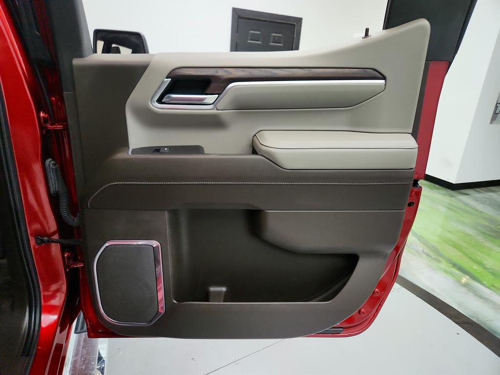 2022 GMC Sierra 1500 SLT photo