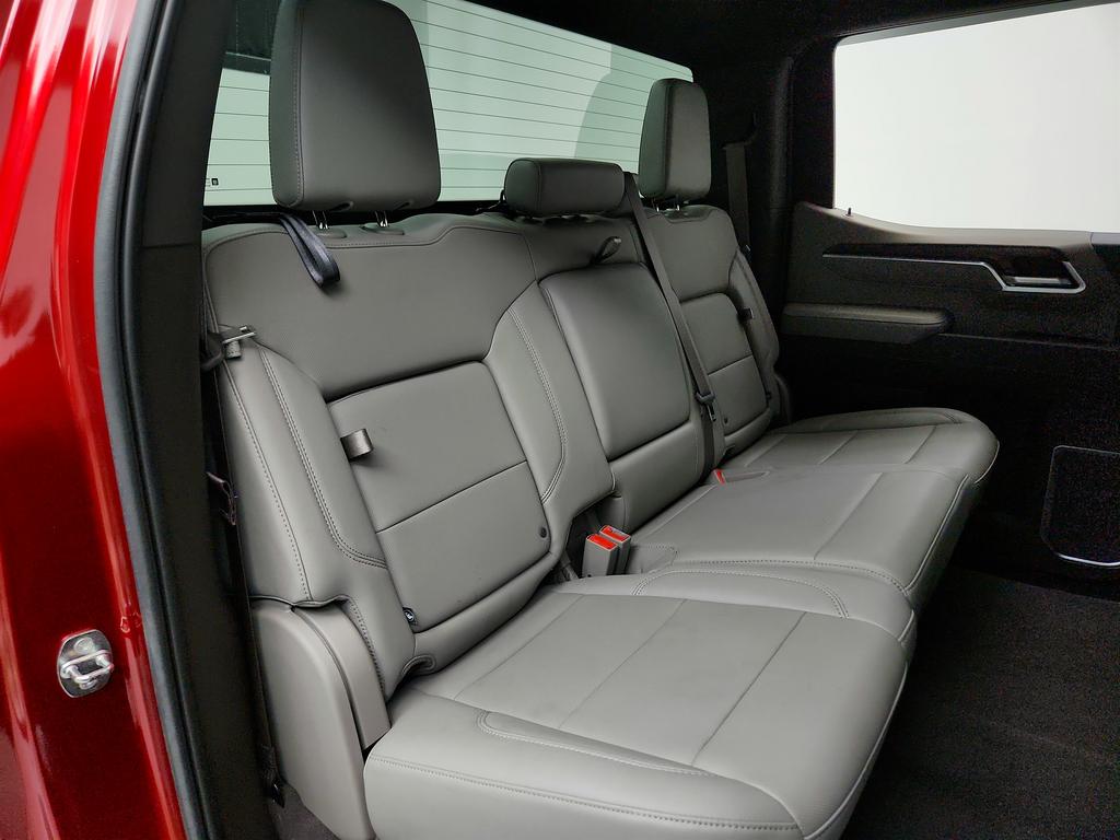 2022 GMC Sierra 1500 SLT photo