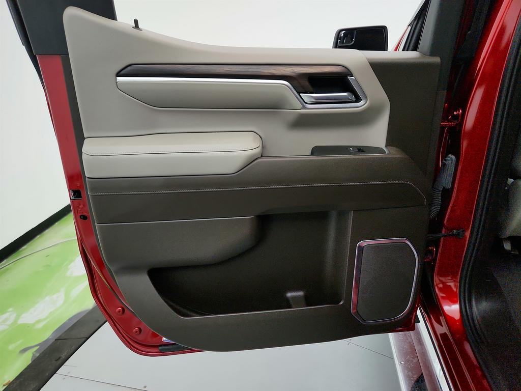 2022 GMC Sierra 1500 SLT photo