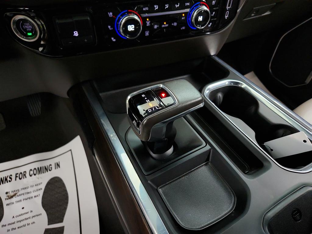 2022 GMC Sierra 1500 SLT photo