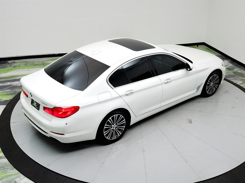 2018 BMW 5-Series 540xi photo