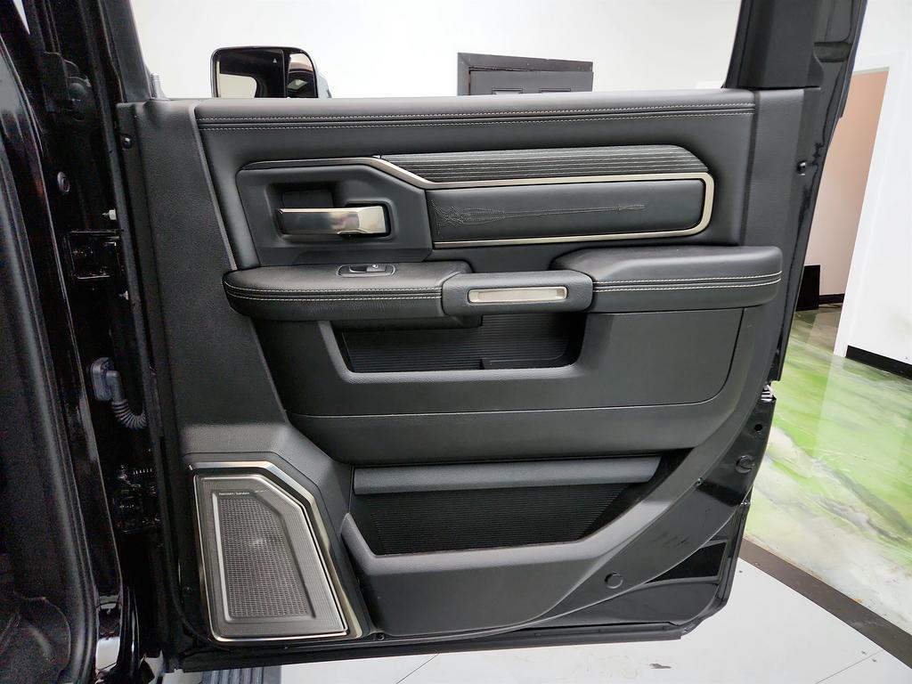 2019 RAM 3500 Limited photo