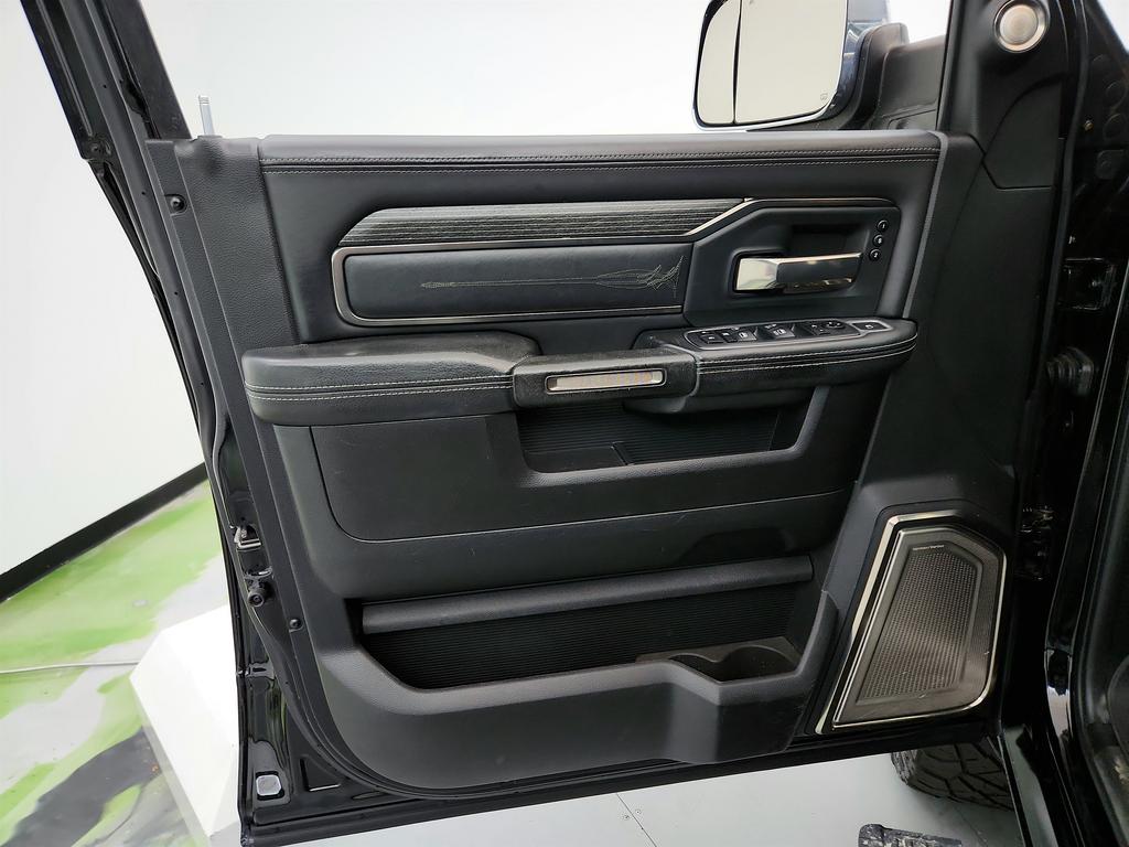 2019 RAM 3500 Limited photo