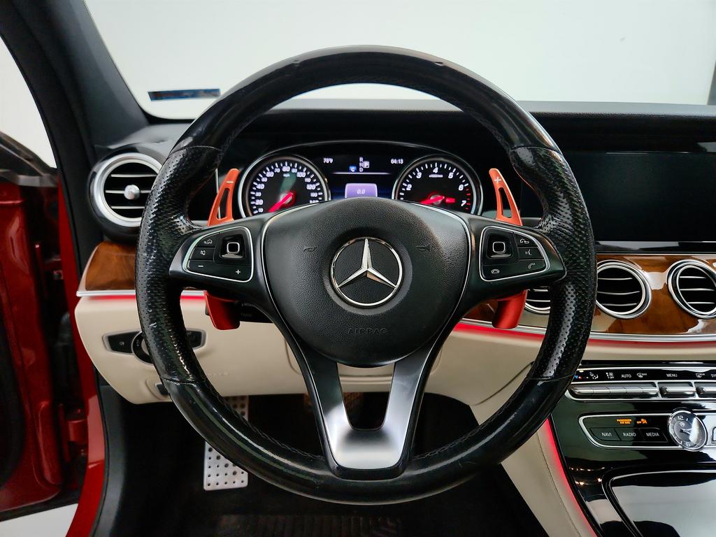 2017 Mercedes-Benz E-Class E300 photo