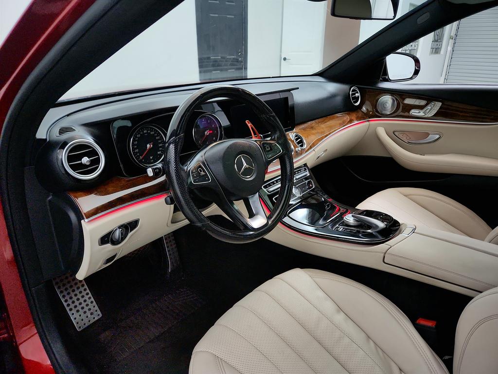 2017 Mercedes-Benz E-Class E300 photo