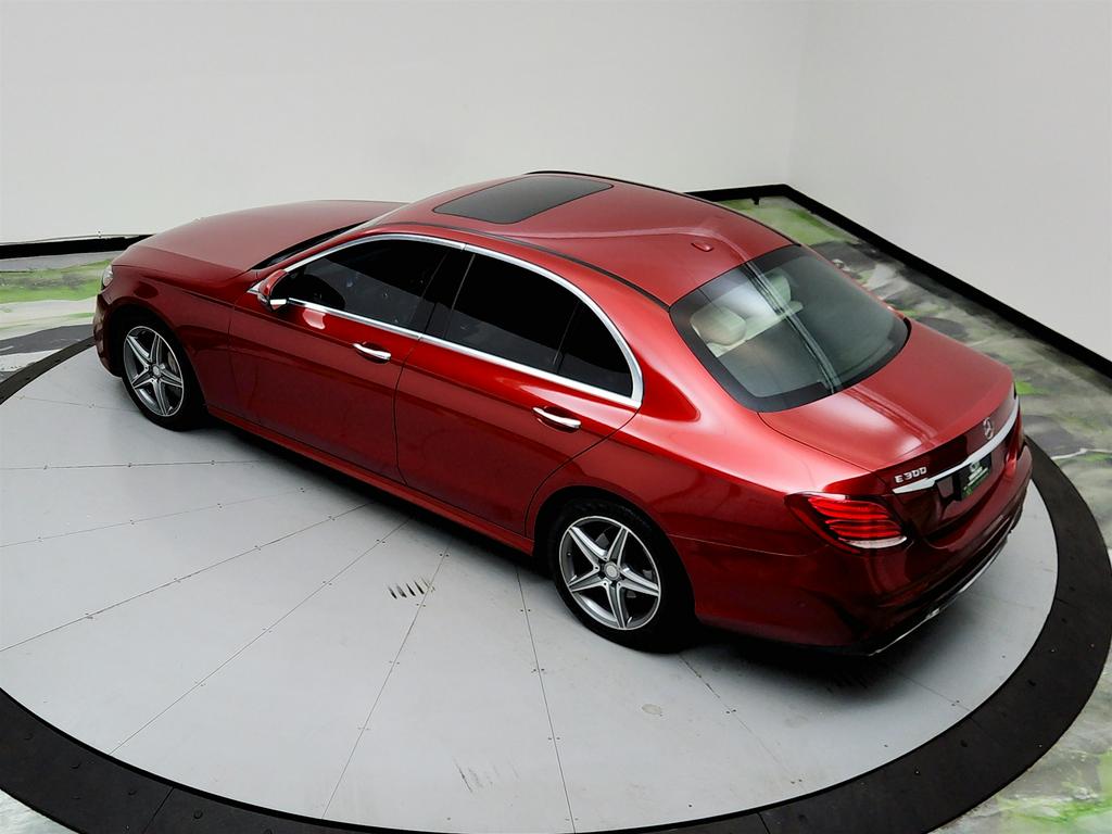 2017 Mercedes-Benz E-Class E300 photo