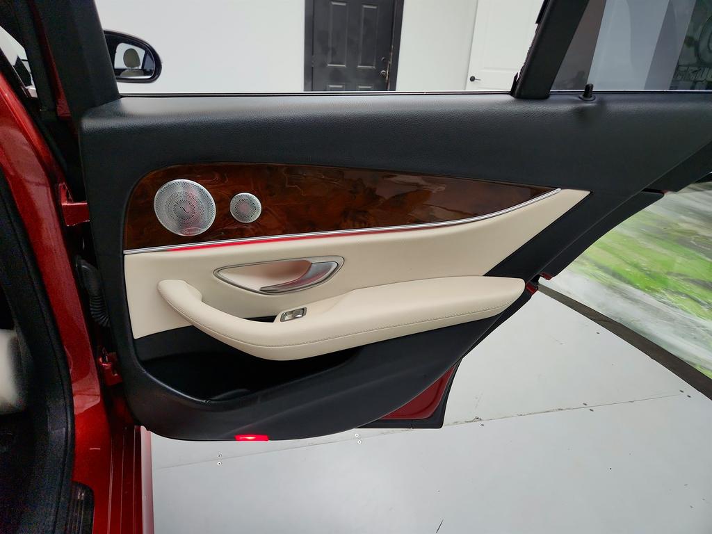 2017 Mercedes-Benz E-Class E300 photo