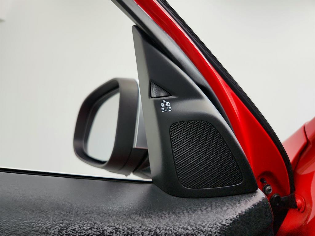 2015 Volvo S60 T6 R-Design photo