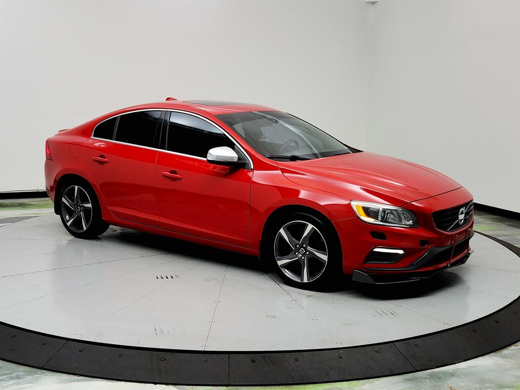 2015 Volvo S60 T6 R-Design photo