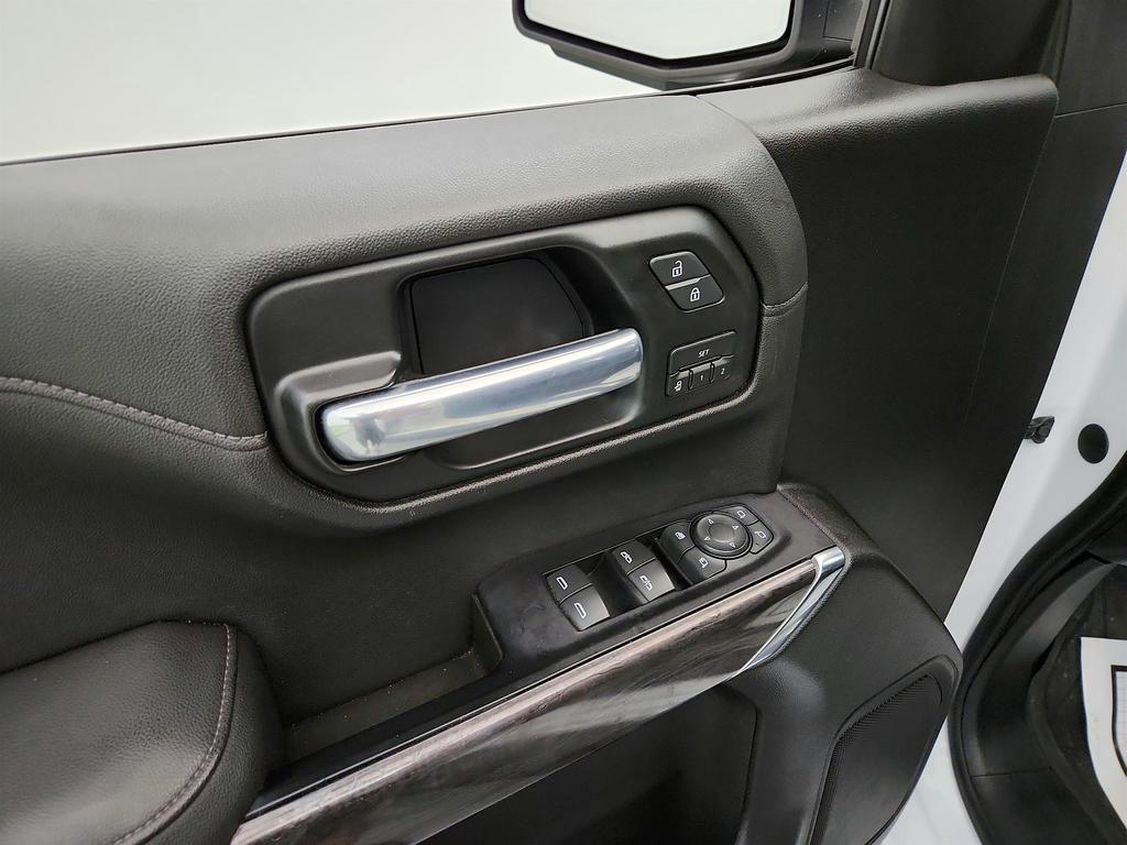 2019 Chevrolet Silverado 1500 LTZ photo