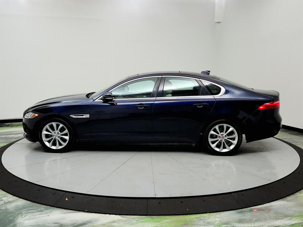 2018 Jaguar XF 25t Premium photo