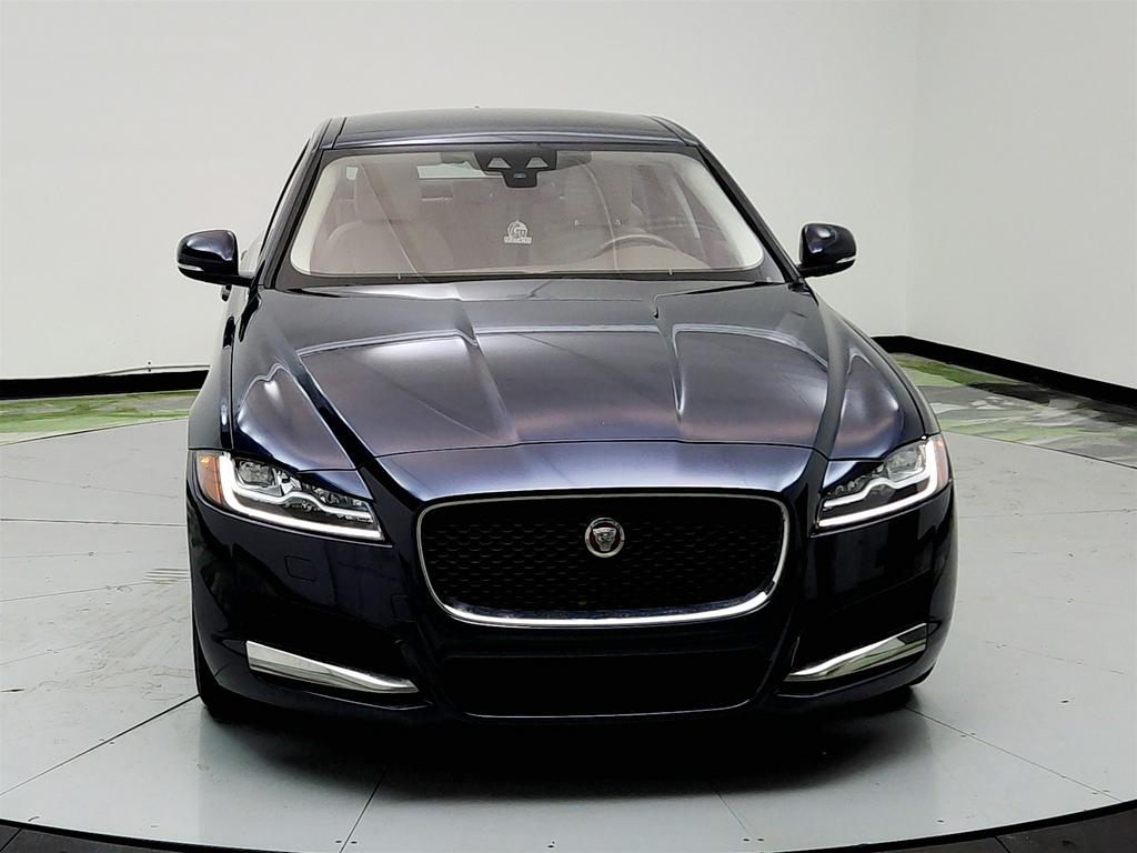 2018 Jaguar XF 25t Premium photo