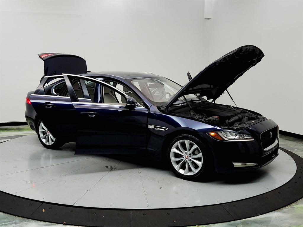 2018 Jaguar XF 25t Premium photo