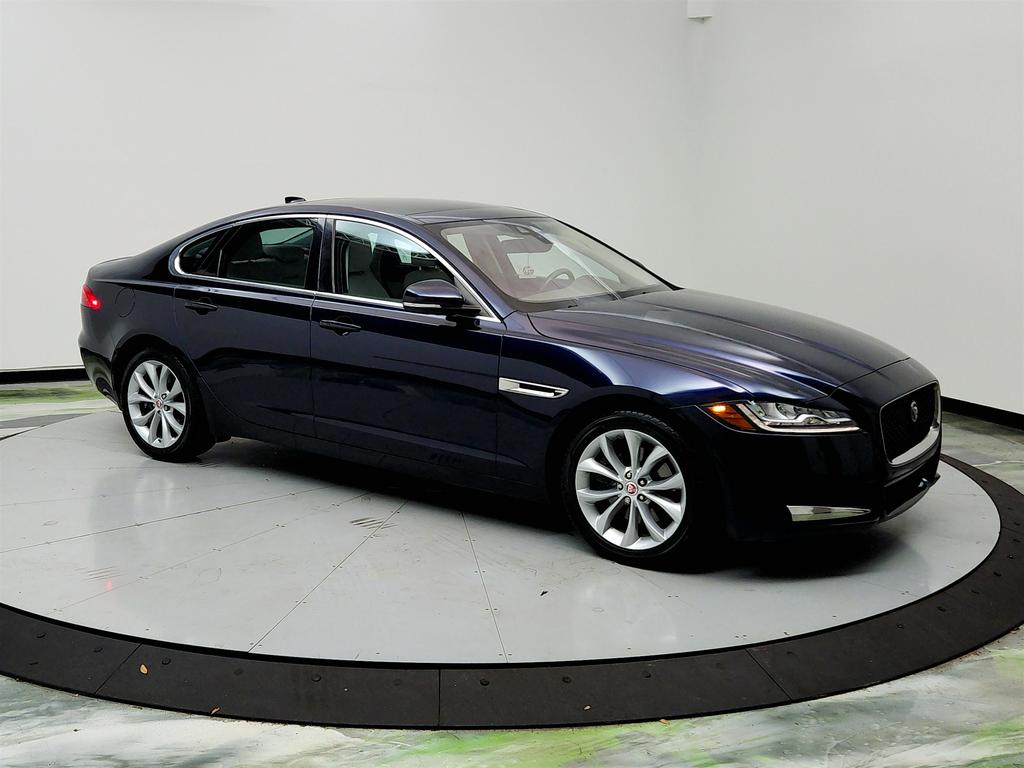 2018 Jaguar XF 25t Premium photo