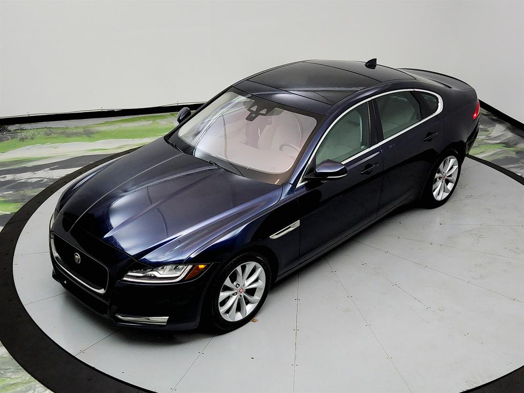 2018 Jaguar XF 25t Premium photo