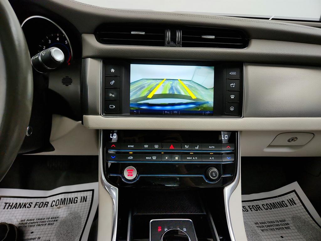 2018 Jaguar XF 25t Premium photo
