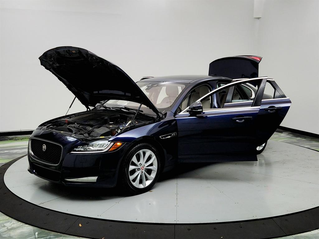 2018 Jaguar XF 25t Premium photo