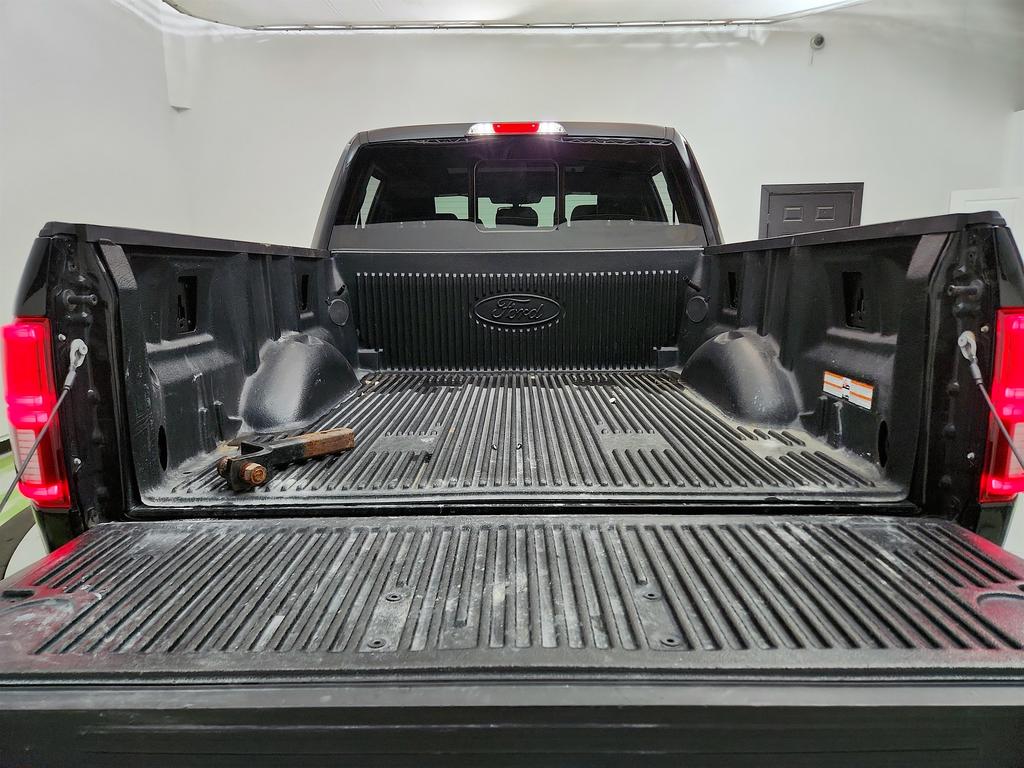 2018 Ford F150 Lariat photo