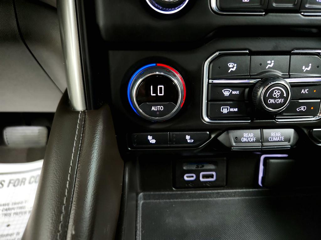 2021 Chevrolet Tahoe LT photo