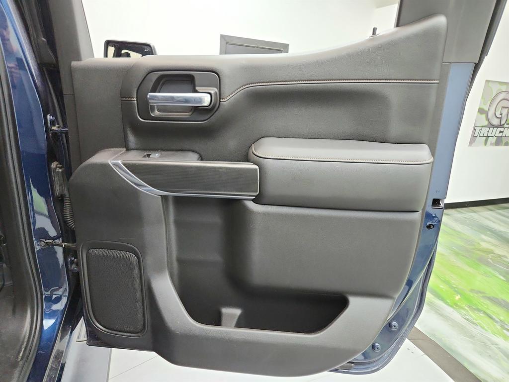 2020 GMC Sierra 1500 AT4 photo