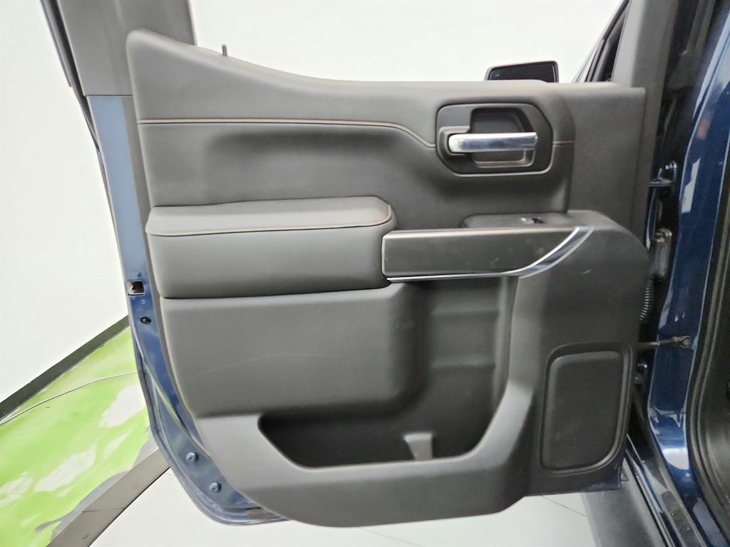 2020 GMC Sierra 1500 AT4 photo