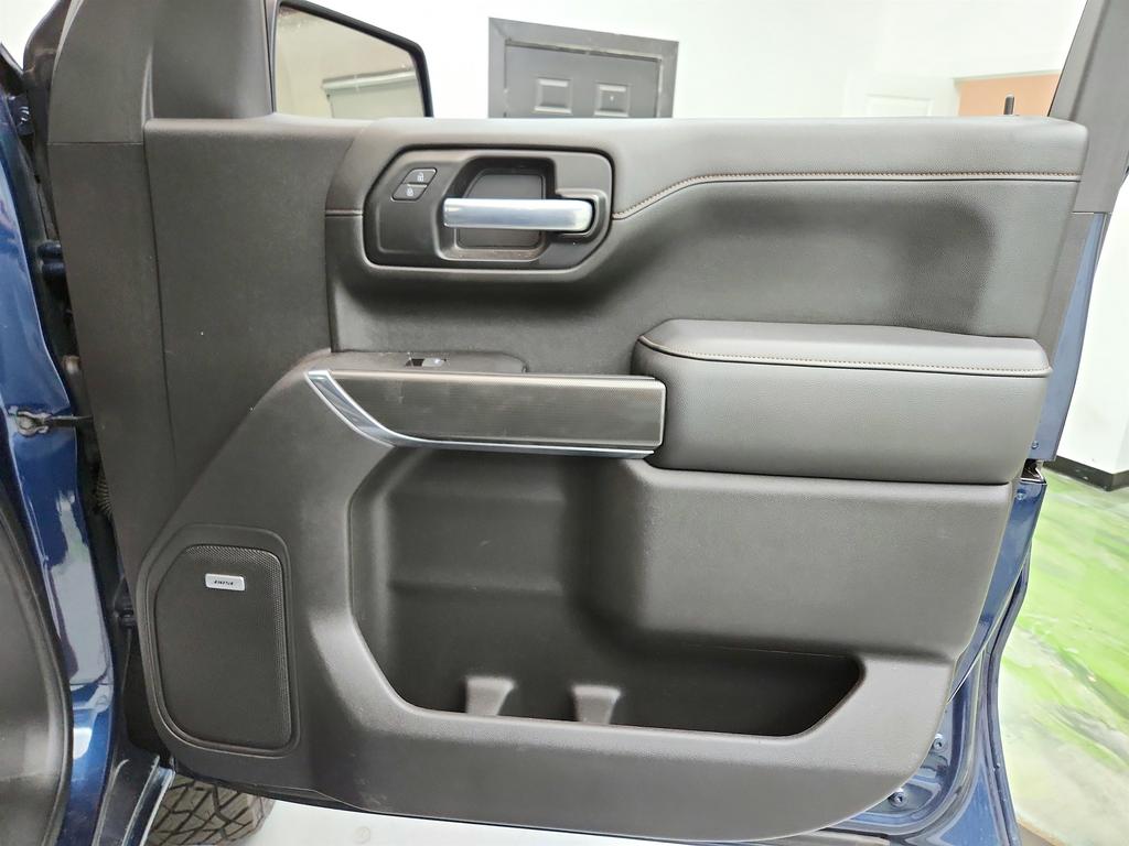 2020 GMC Sierra 1500 AT4 photo