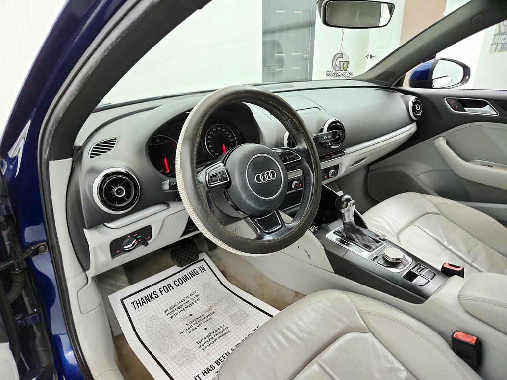 2016 Audi A3 Premium photo