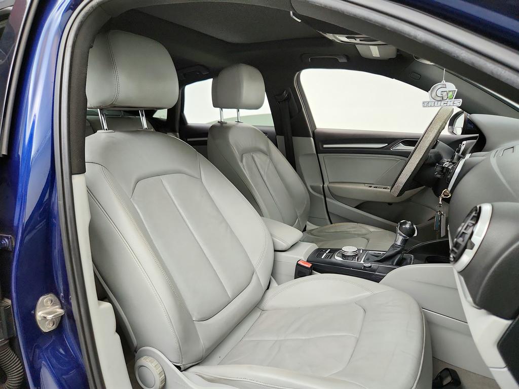 2016 Audi A3 Premium photo