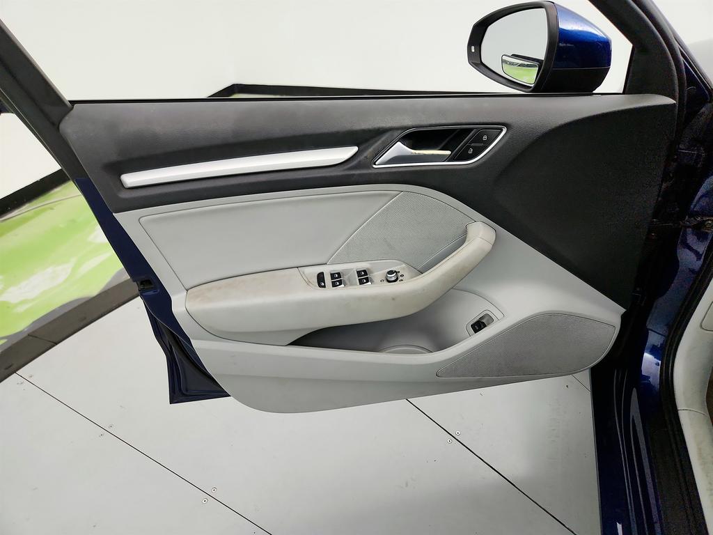 2016 Audi A3 Premium photo