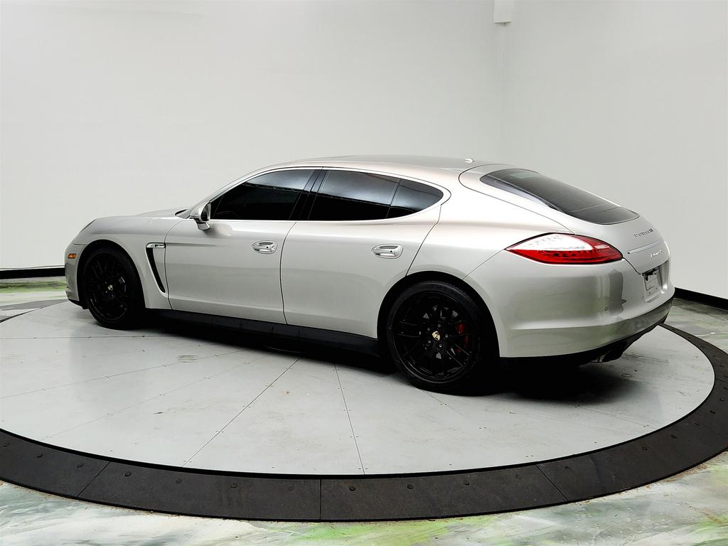 2010 Porsche Panamera S photo