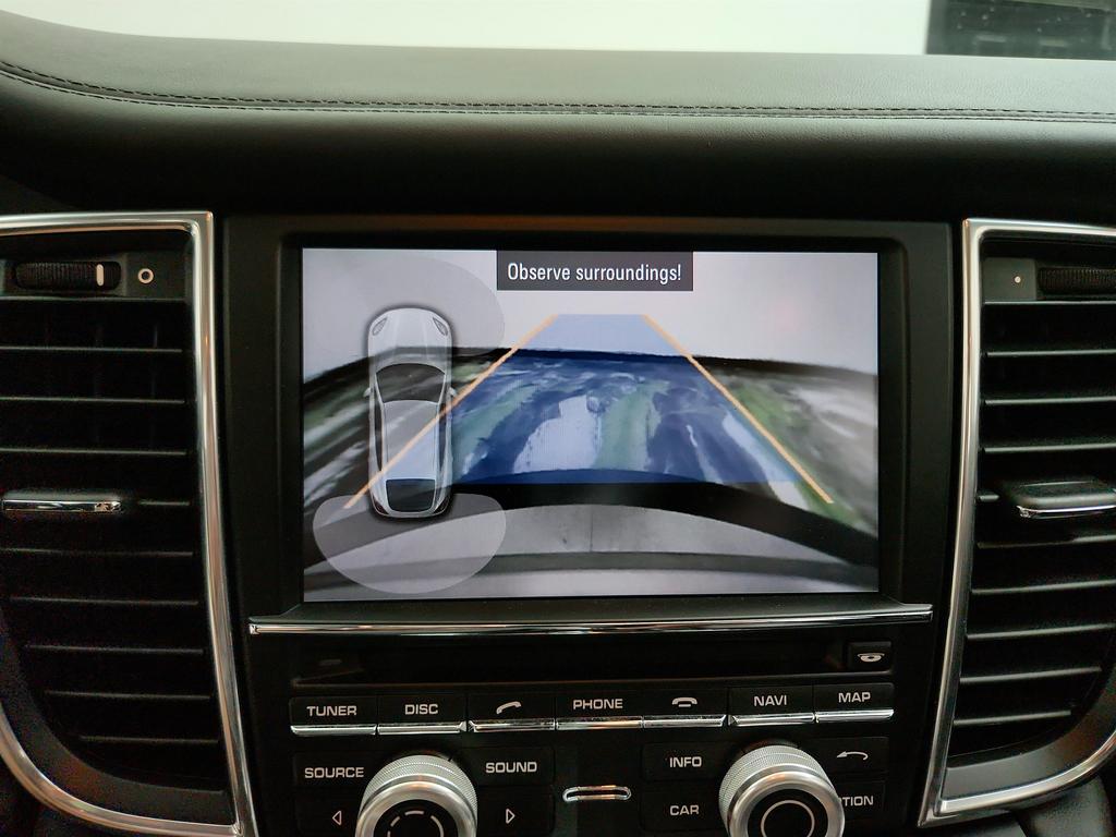 2010 Porsche Panamera S photo