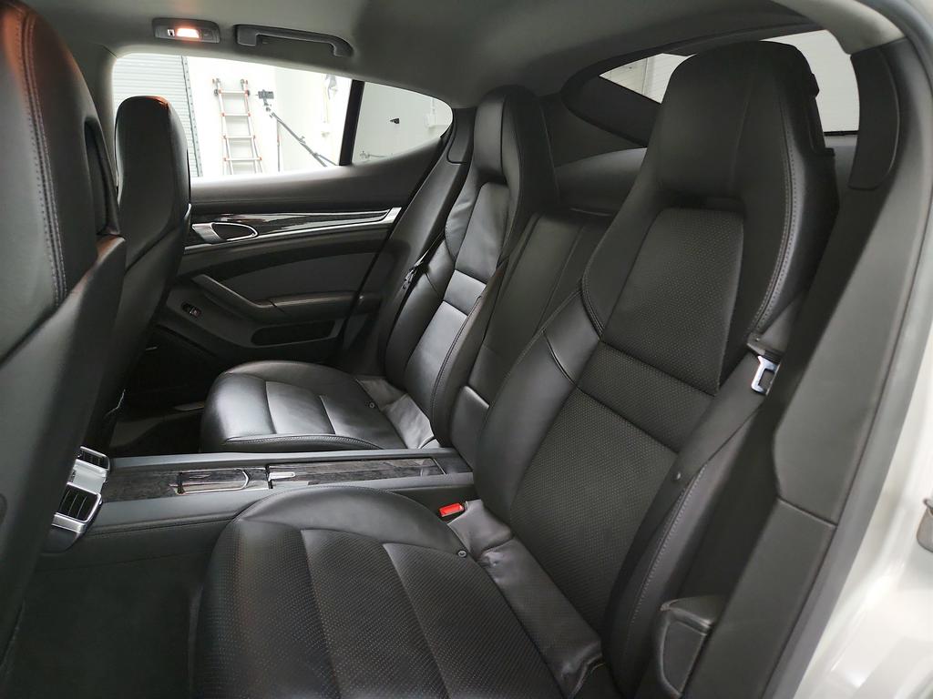 2010 Porsche Panamera S photo