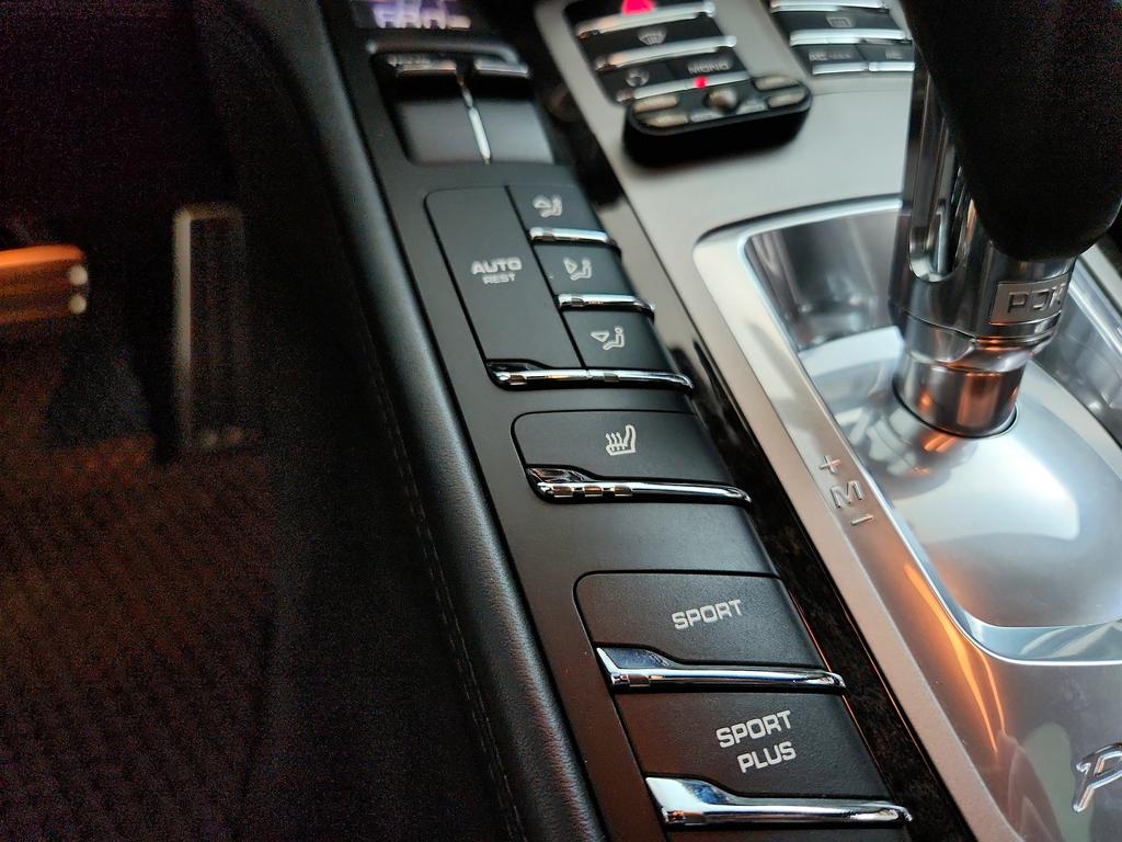 2010 Porsche Panamera S photo
