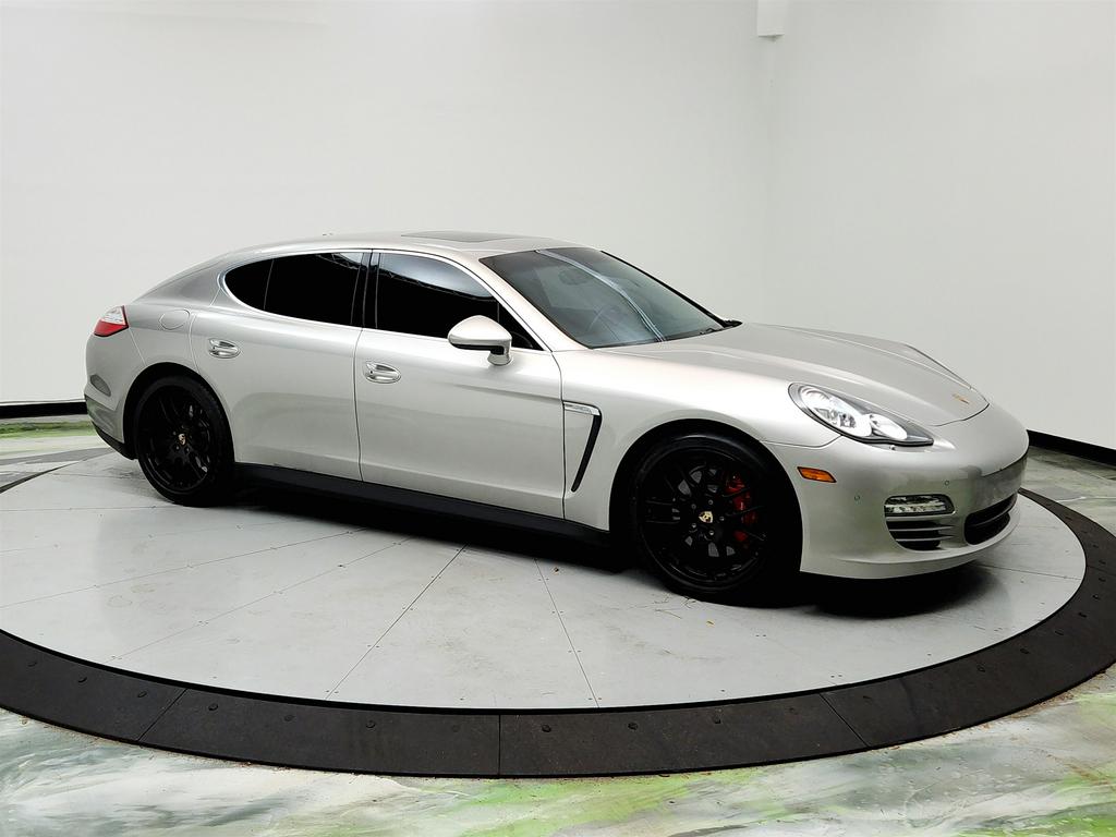 2010 Porsche Panamera S photo