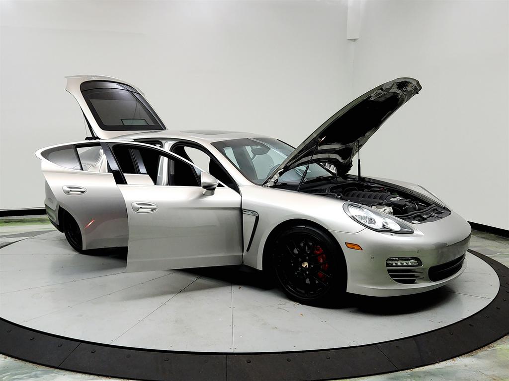2010 Porsche Panamera S photo