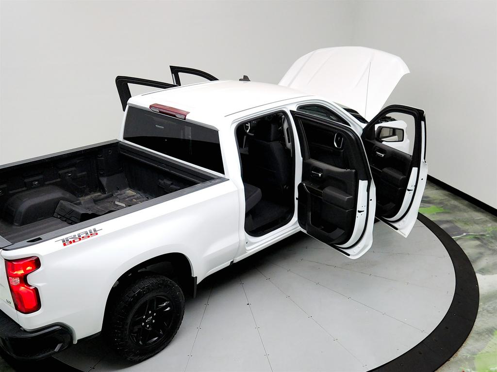 2019 Chevrolet Silverado 1500 LT TB photo