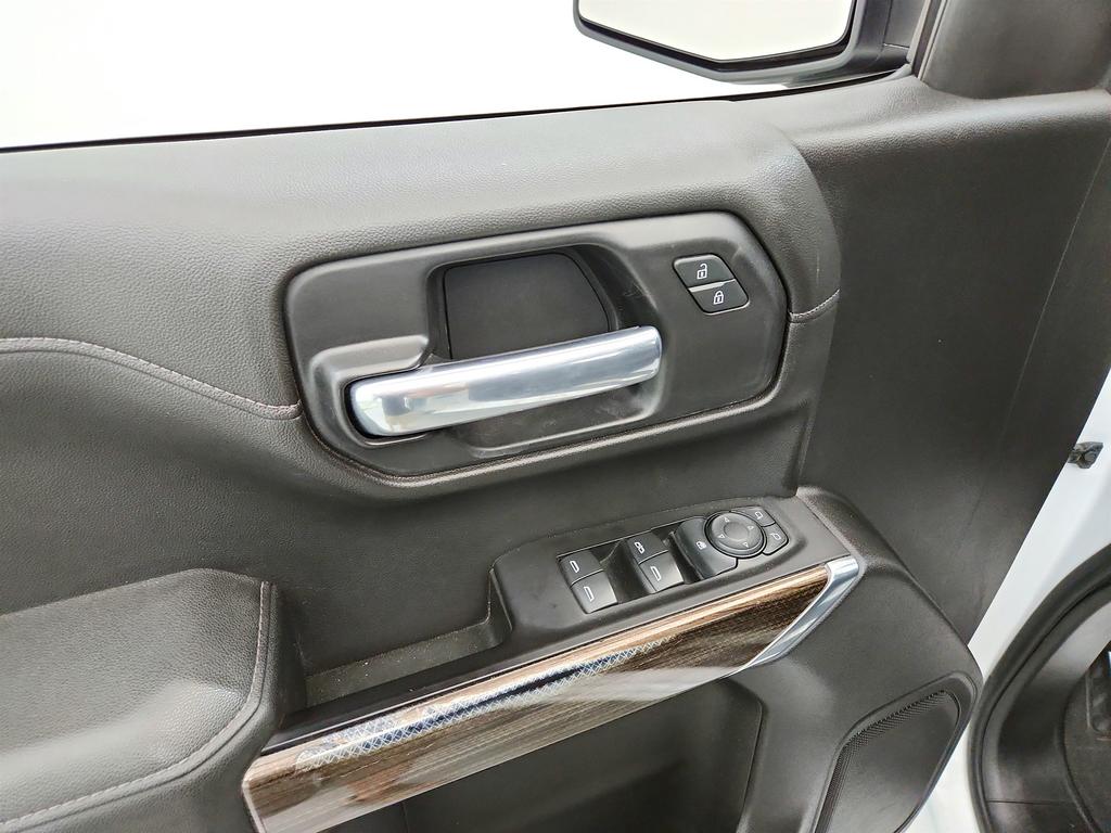 2019 Chevrolet Silverado 1500 LT TB photo