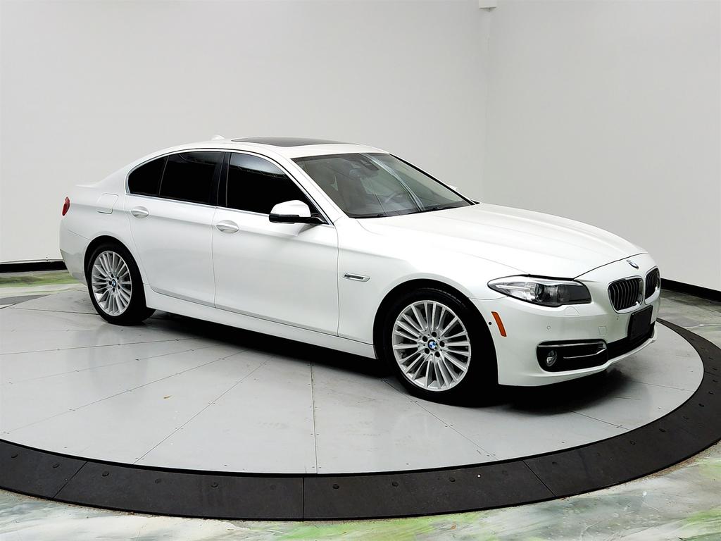 2016 BMW 5-Series 550xi photo