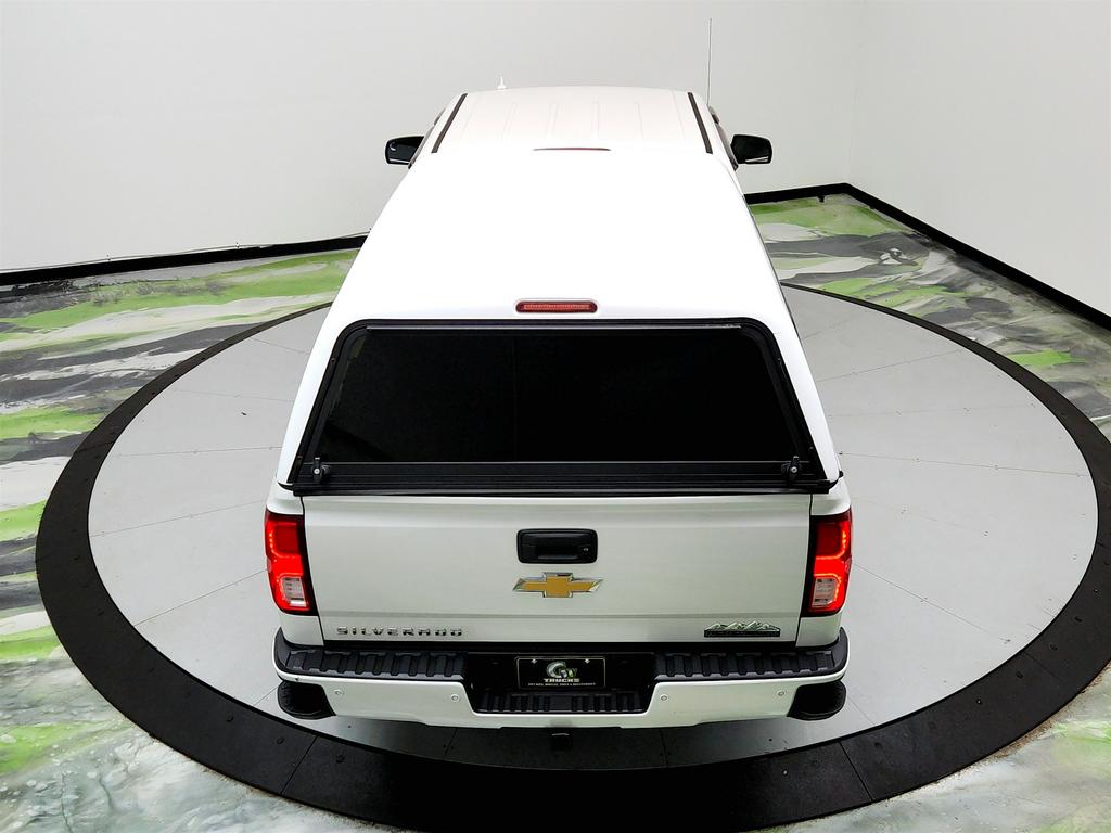 2017 Chevrolet Silverado 1500 High Country photo