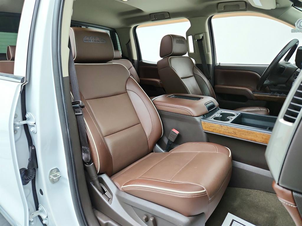 2017 Chevrolet Silverado 1500 High Country photo