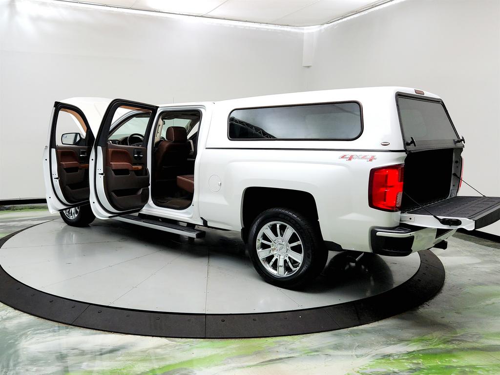 2017 Chevrolet Silverado 1500 High Country photo