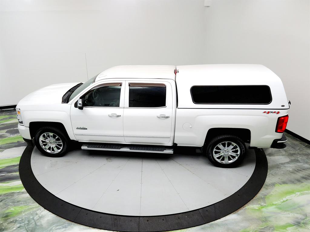 2017 Chevrolet Silverado 1500 High Country photo