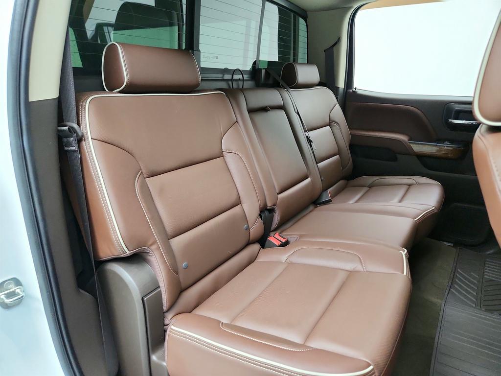 2017 Chevrolet Silverado 1500 High Country photo